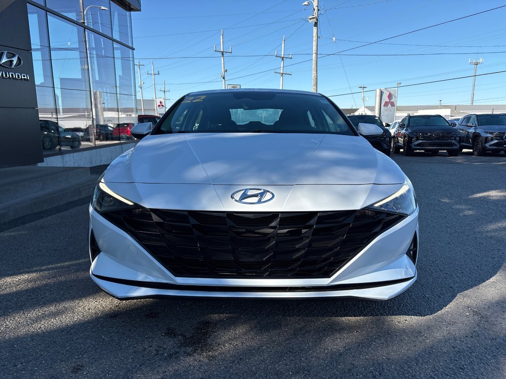 2022 Hyundai Elantra Preferred in Sydney, Nova Scotia - 6 - w1024h768px
