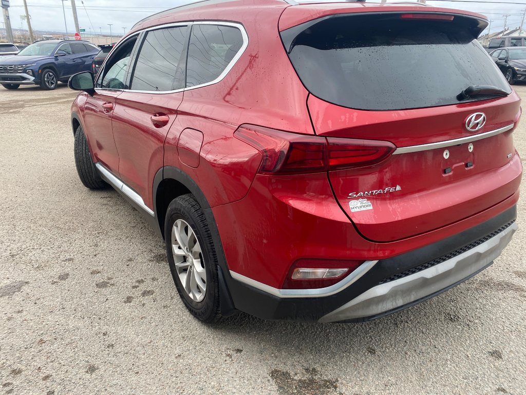 2019 Hyundai Santa Fe Essential in Sydney, Nova Scotia - 4 - w1024h768px