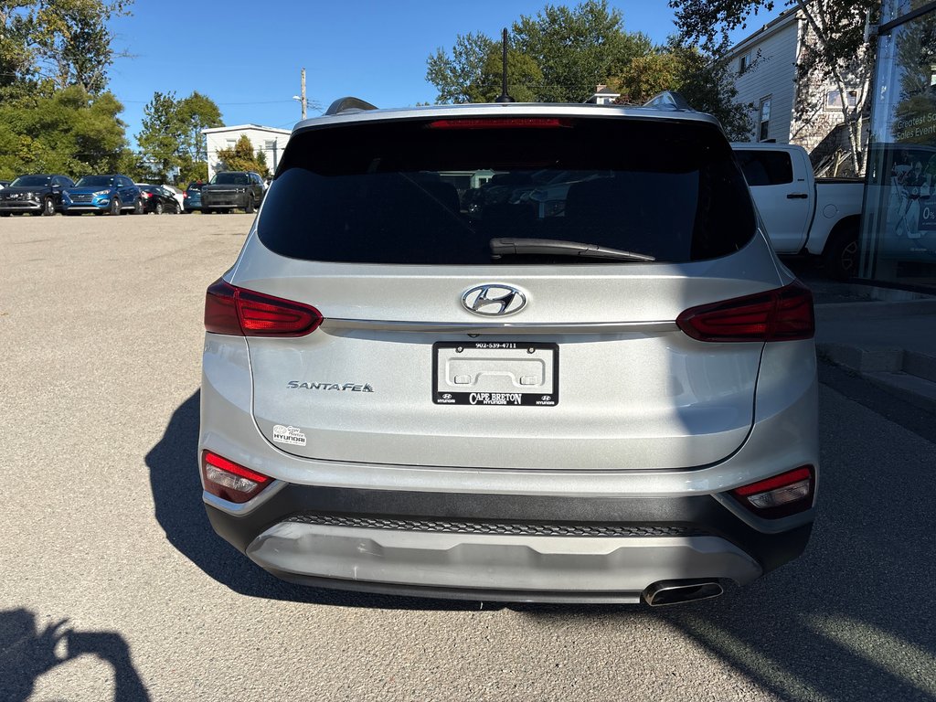 2019 Hyundai Santa Fe Essential in Sydney, Nova Scotia - 4 - w1024h768px