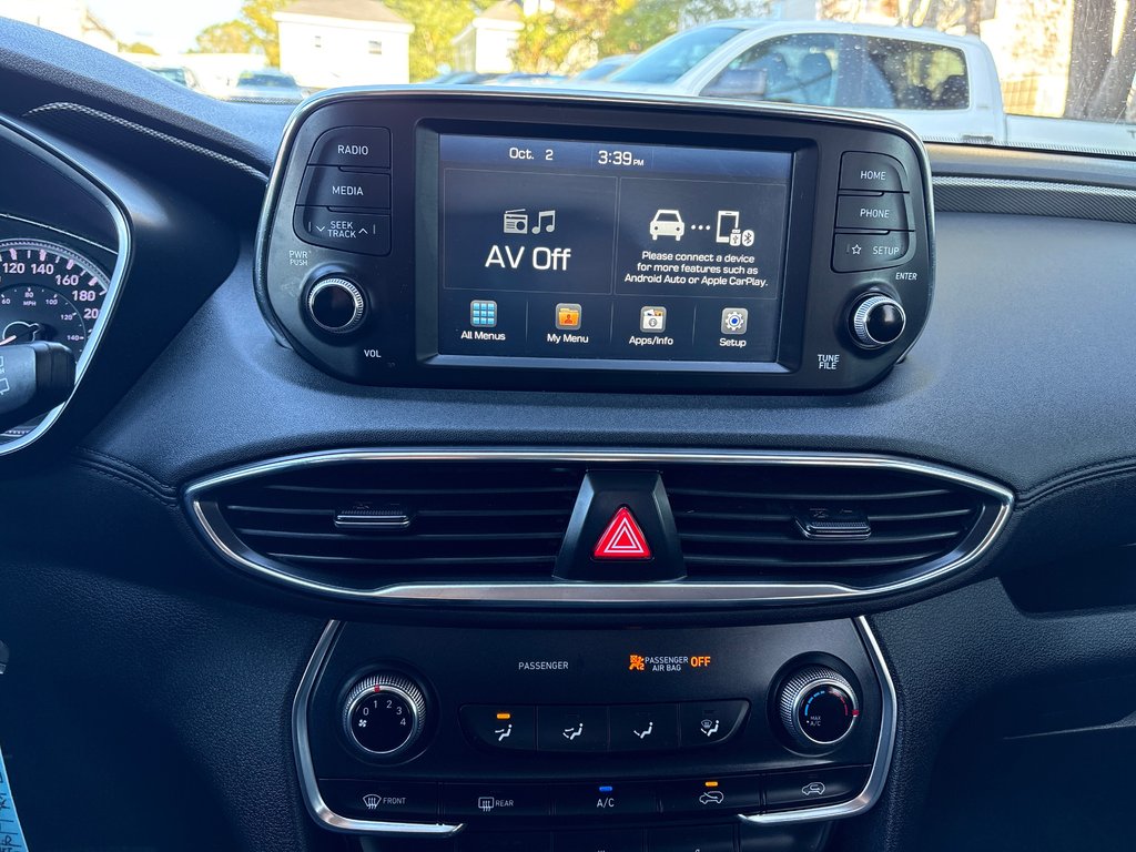 2019 Hyundai Santa Fe Essential in Sydney, Nova Scotia - 12 - w1024h768px
