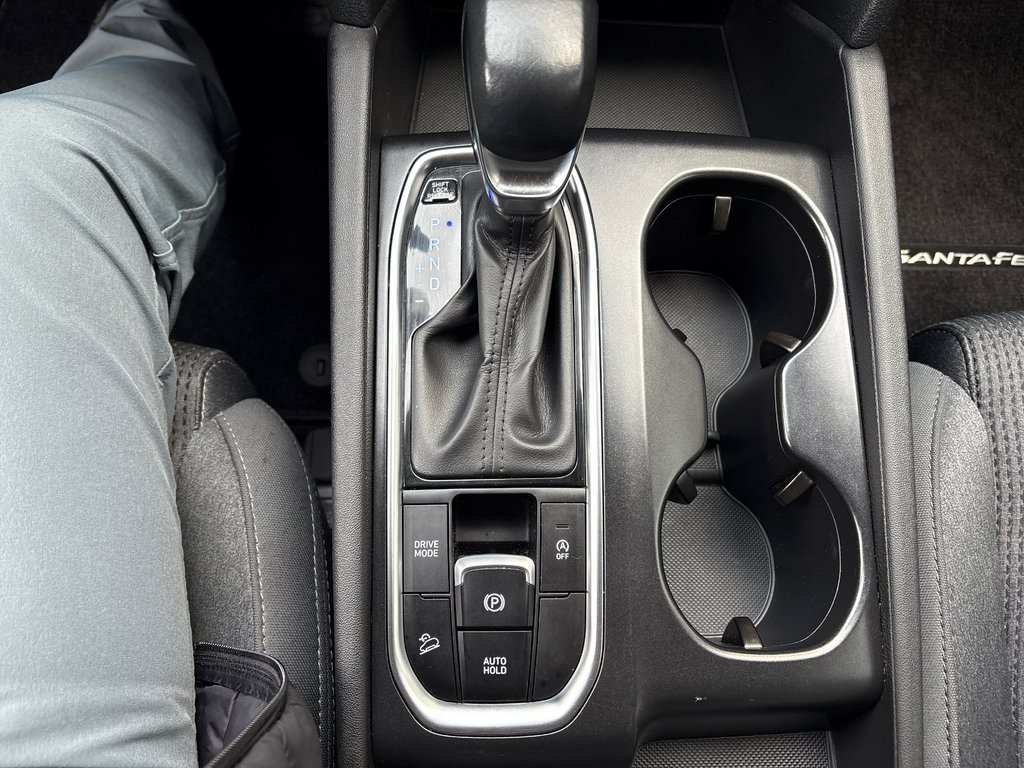 2020 Hyundai Santa Fe Essential in Sydney, Nova Scotia - 13 - w1024h768px