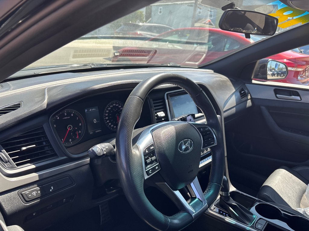 2018 Hyundai Sonata Sport in Sydney, Nova Scotia - 5 - w1024h768px