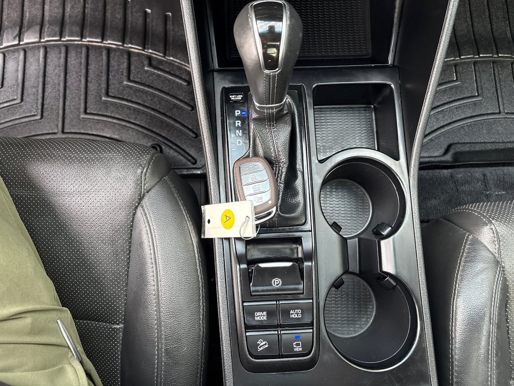 2019 Hyundai Tucson Luxury in Sydney, Nova Scotia - 12 - w1024h768px