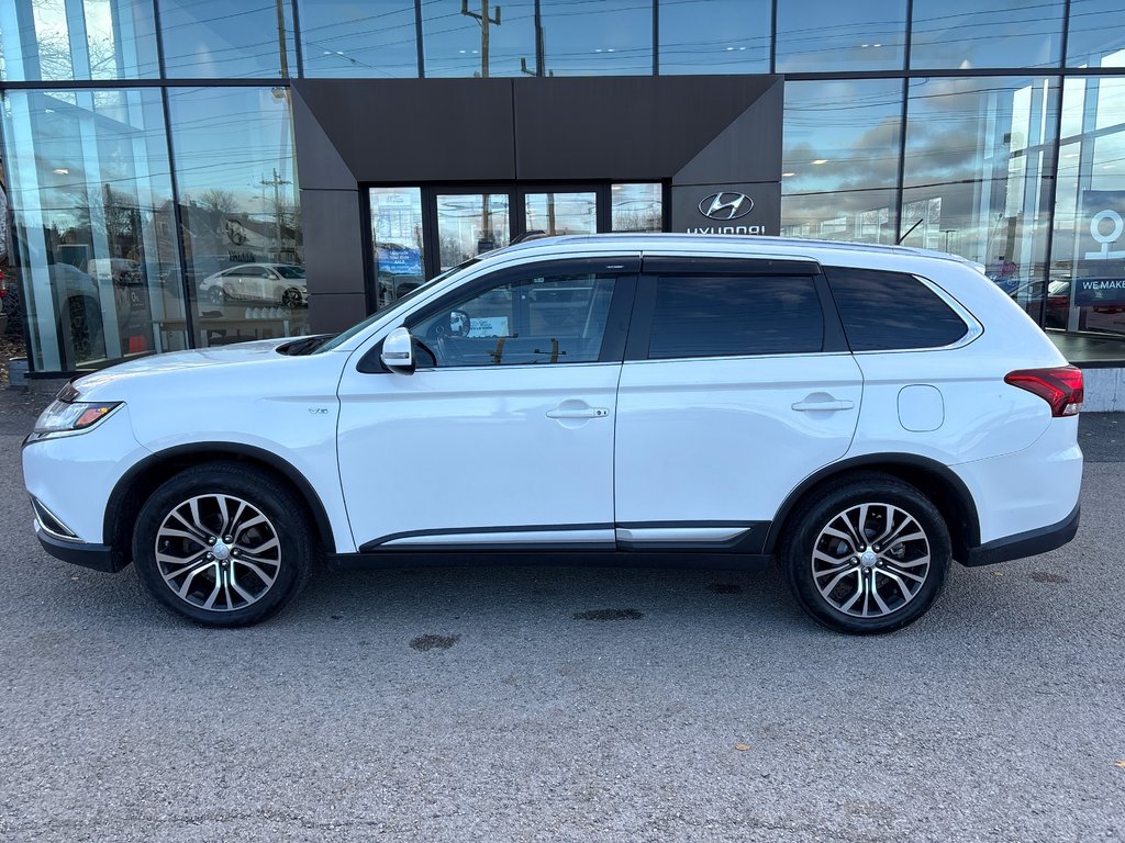2016 Mitsubishi Outlander GT in Sydney, Nova Scotia - 3 - w1024h768px