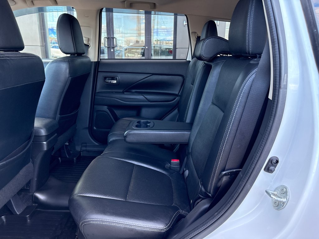 2016 Mitsubishi Outlander GT in Sydney, Nova Scotia - 8 - w1024h768px
