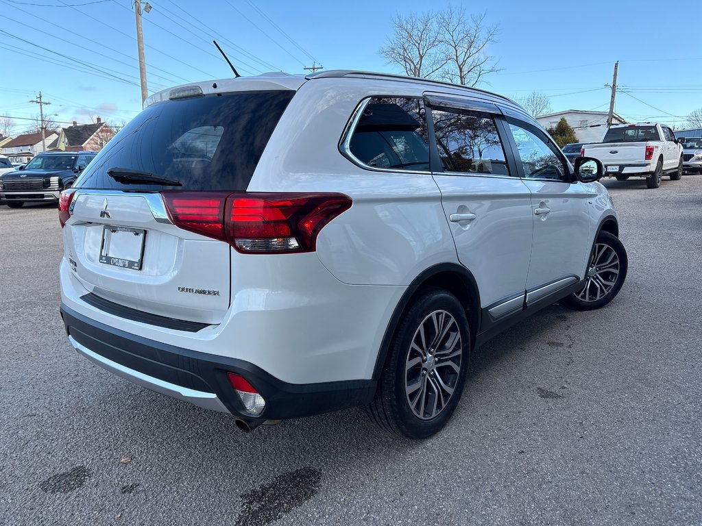 2016 Mitsubishi Outlander GT in Sydney, Nova Scotia - 2 - w1024h768px