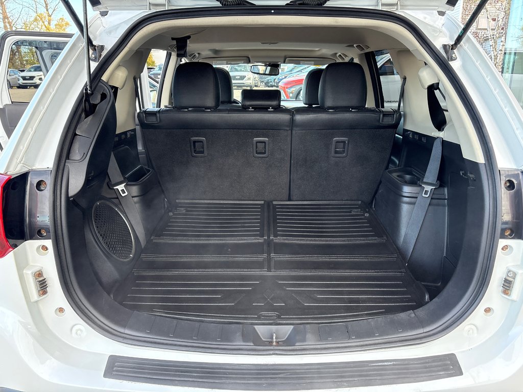 2016 Mitsubishi Outlander GT in Sydney, Nova Scotia - 9 - w1024h768px