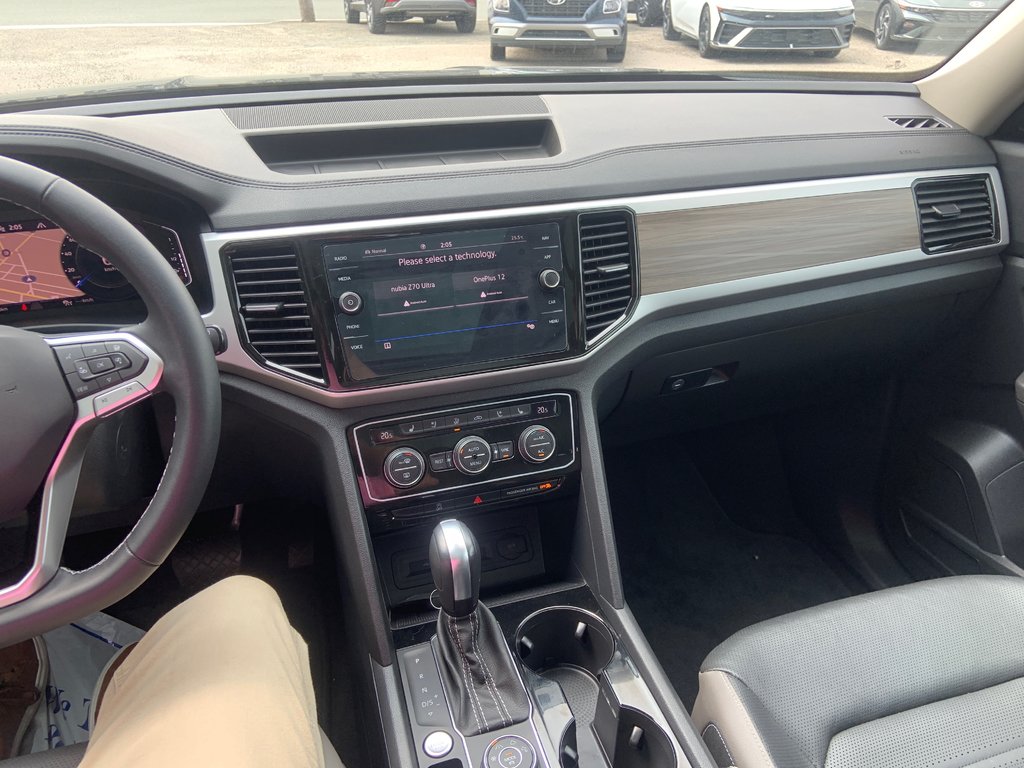 2023 Volkswagen Atlas Highline in Sydney, Nova Scotia - 9 - w1024h768px