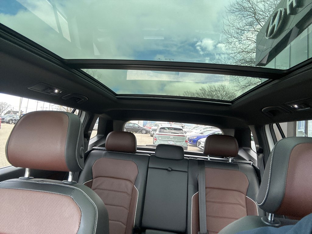 2022 Volkswagen Tiguan Highline R-Line in Sydney, Nova Scotia - 7 - w1024h768px