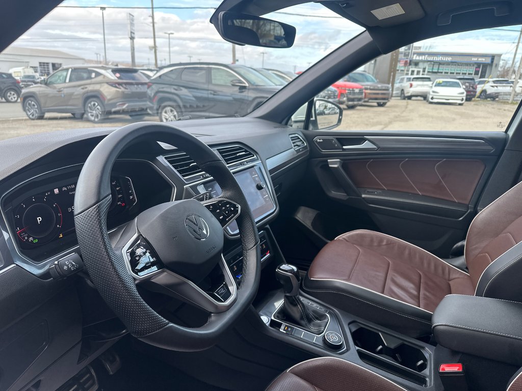 2022 Volkswagen Tiguan Highline R-Line in Sydney, Nova Scotia - 5 - w1024h768px