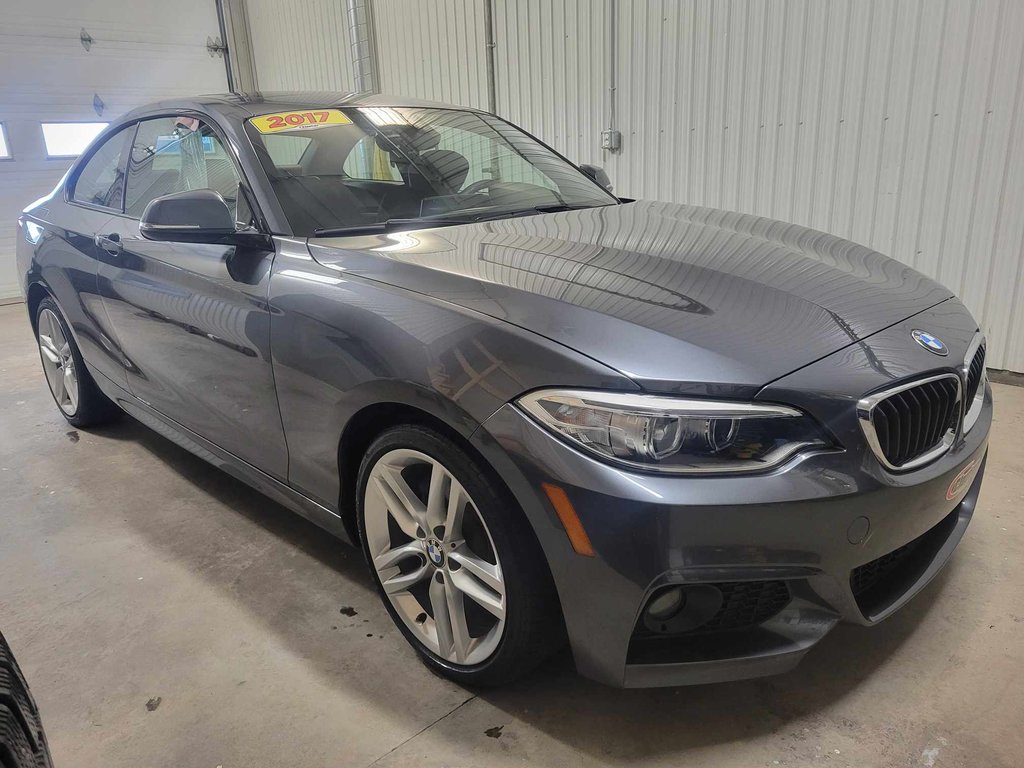 2017  2 Series 230i xDrive,M,GPS,2.0L,Toit Ouvrant,2 Pts in Bécancour (Gentilly Sector), Quebec - 1 - w1024h768px