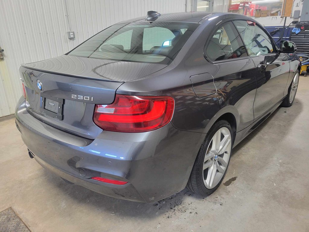 2017  2 Series 230i xDrive,M,GPS,2.0L,Toit Ouvrant,2 Pts in Bécancour (Gentilly Sector), Quebec - 2 - w1024h768px