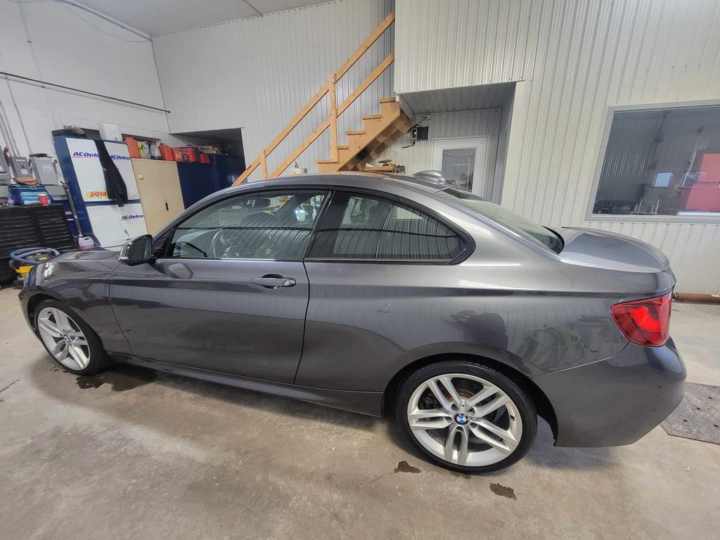 2017  2 Series 230i xDrive,M,GPS,2.0L,Toit Ouvrant,2 Pts in Bécancour (Gentilly Sector), Quebec - 6 - w1024h768px