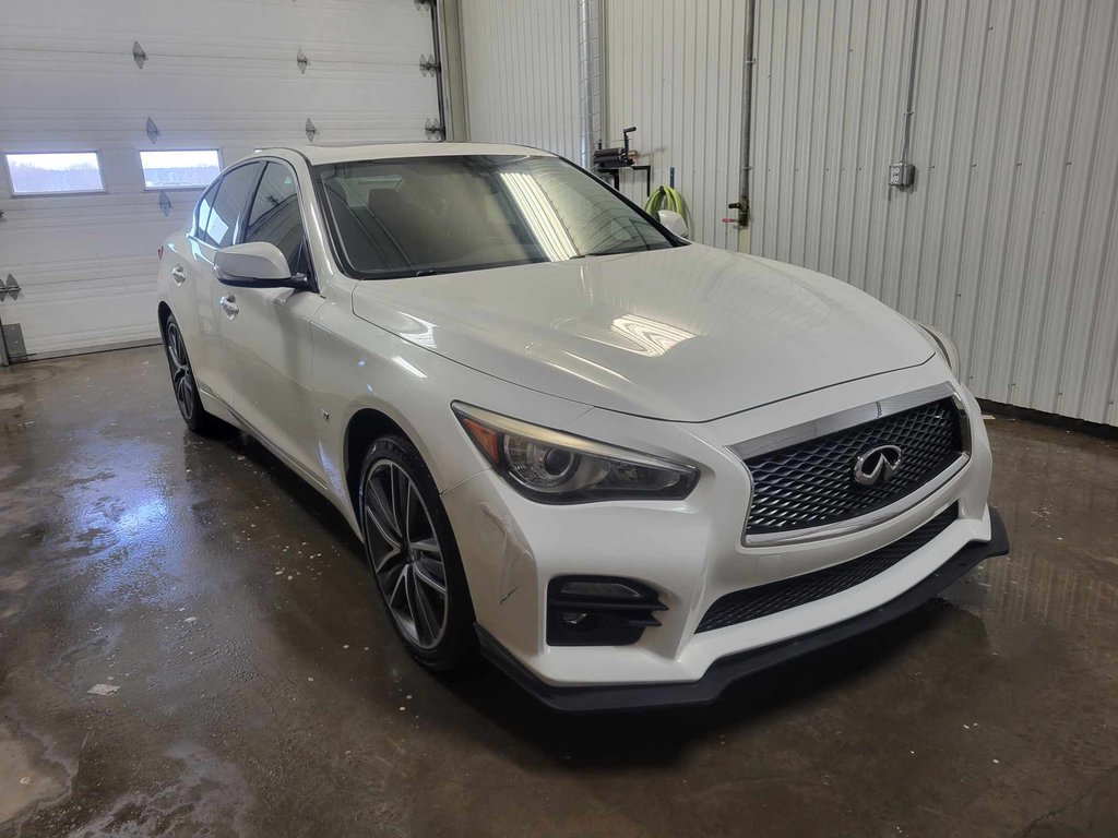 2014  Q50 in Bécancour (Gentilly Sector), Quebec - 1 - w1024h768px