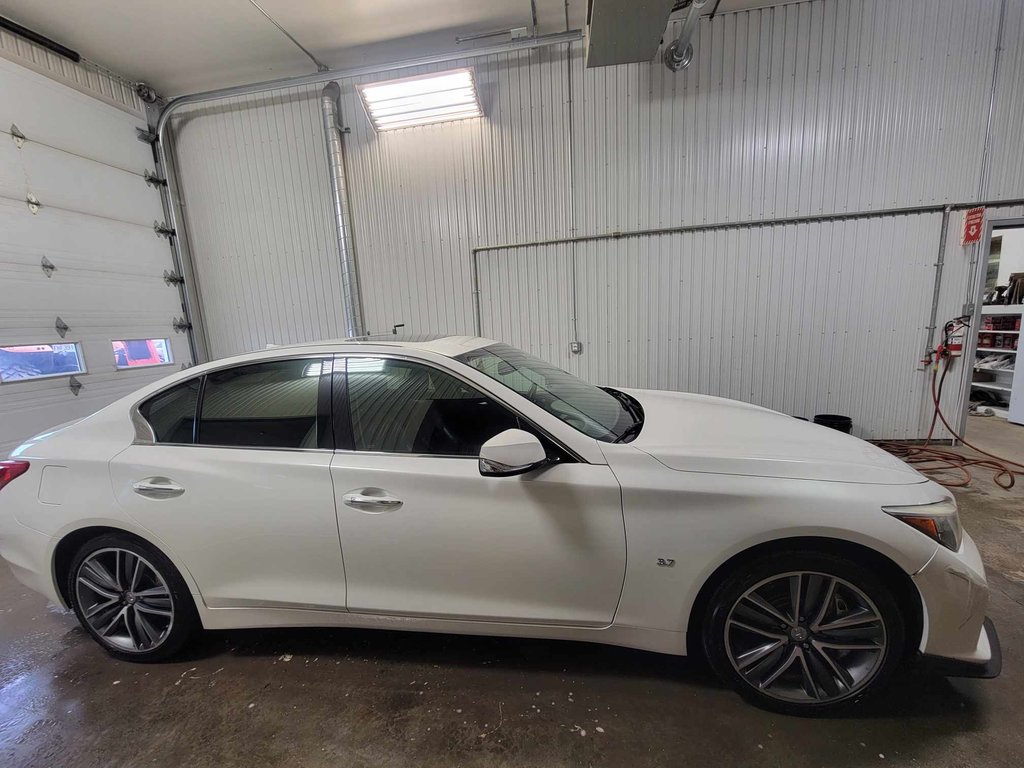 2014  Q50 in Bécancour (Gentilly Sector), Quebec - 3 - w1024h768px