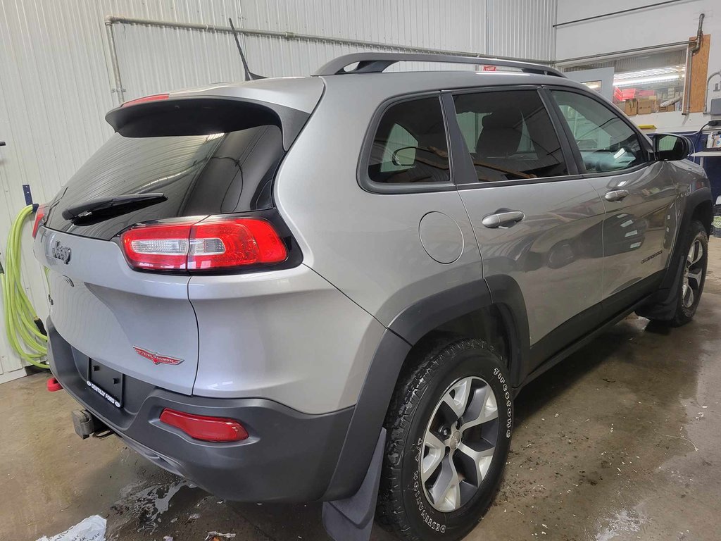 2017  Cherokee Trailhawk in Bécancour (Gentilly Sector), Quebec - 2 - w1024h768px