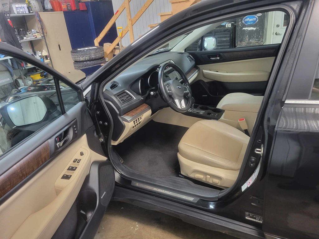 2016  Outback 3.6R w/Limited & Tech Pkg in Bécancour (Gentilly Sector), Quebec - 11 - w1024h768px