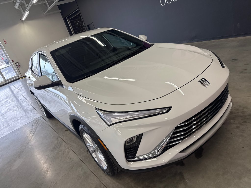Buick Envista Preferred 2024 à Saint-Jean-Sur-Richelieu, Québec - 2 - w1024h768px