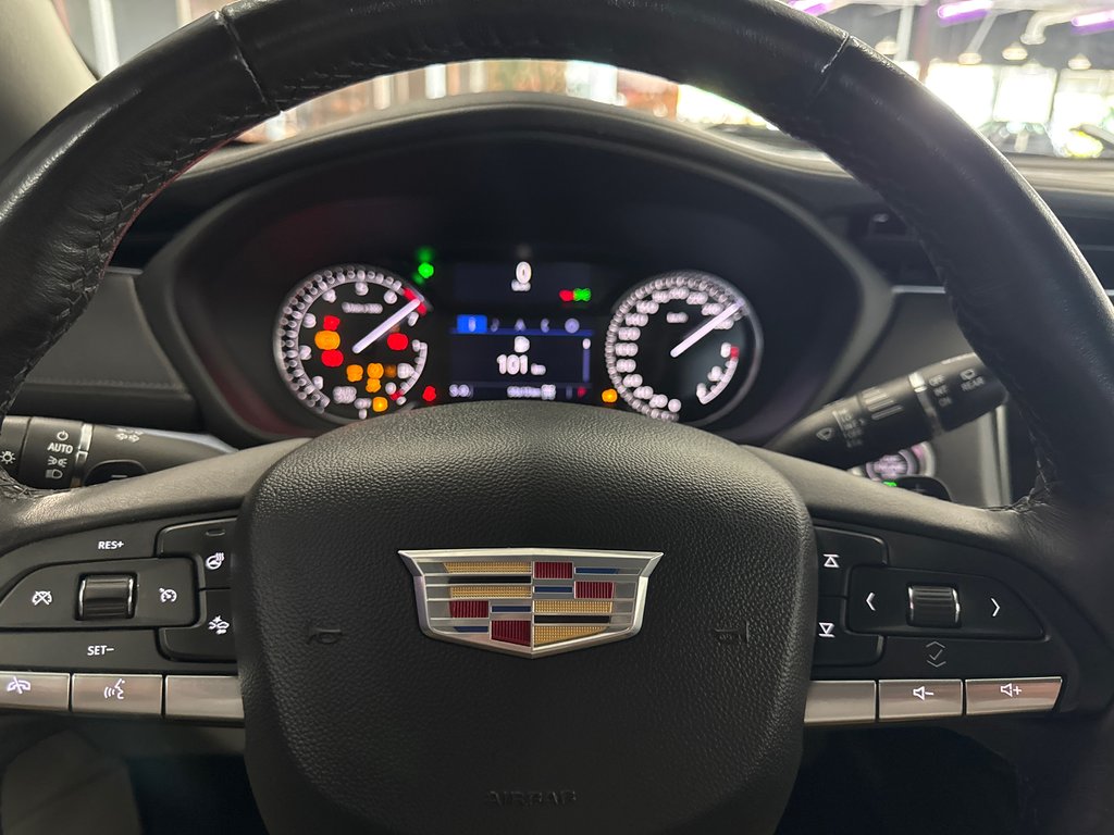 Cadillac XT4 AWD Luxury 2023 à Saint-Jean-Sur-Richelieu, Québec - 12 - w1024h768px