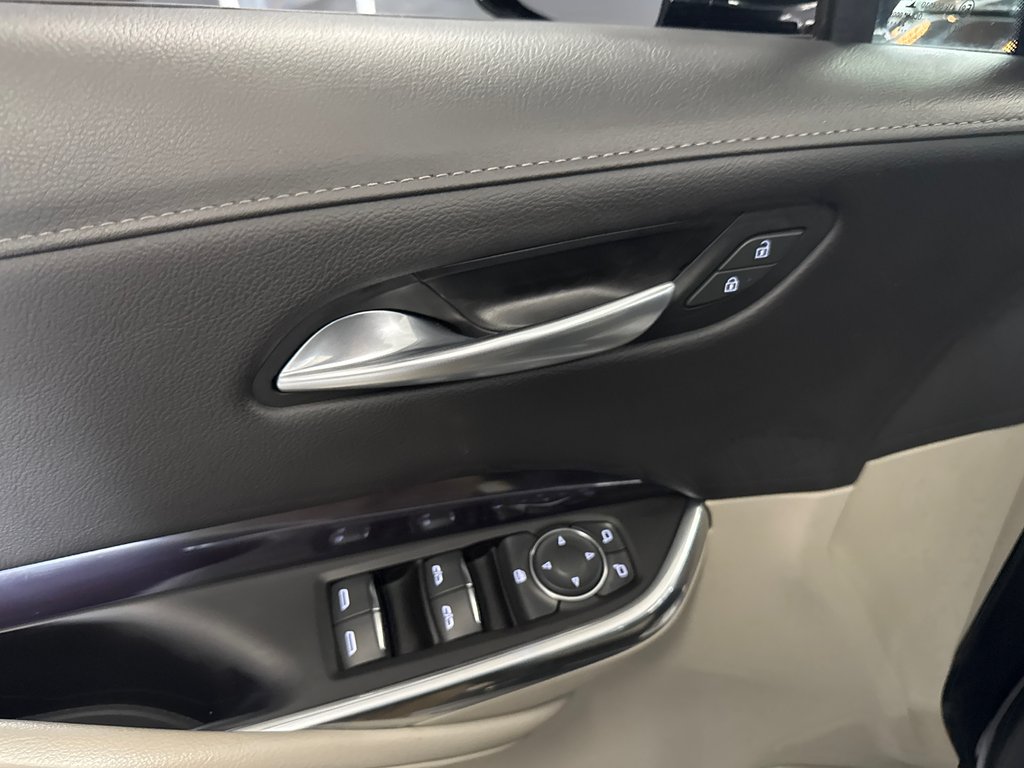 2023 Cadillac XT4 AWD Luxury in Saint-Jean-Sur-Richelieu, Quebec - 12 - w1024h768px