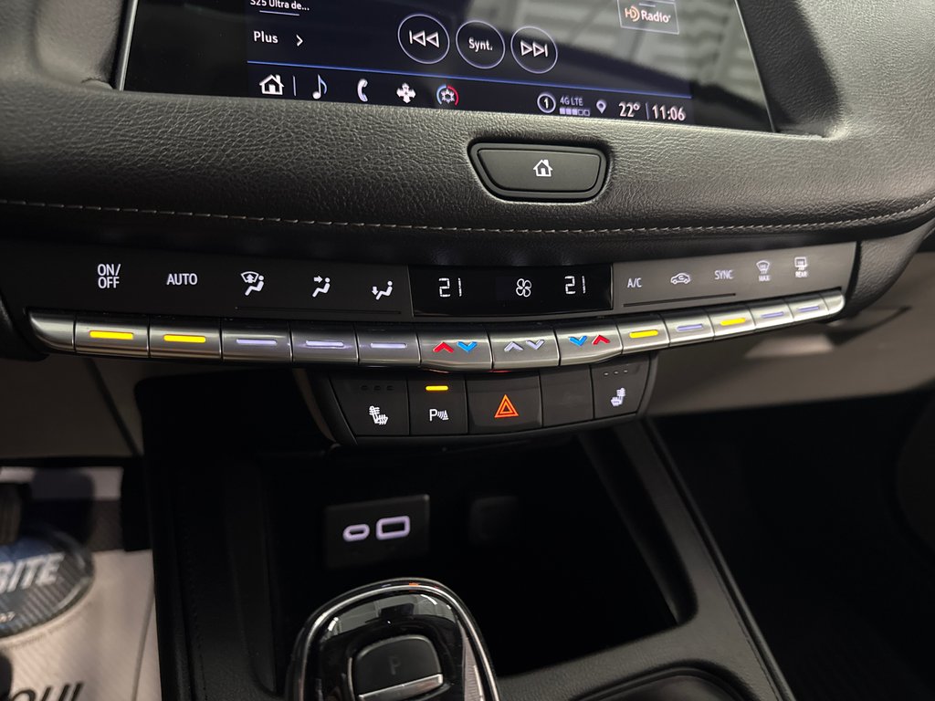2023 Cadillac XT4 AWD Luxury in Saint-Jean-Sur-Richelieu, Quebec - 18 - w1024h768px