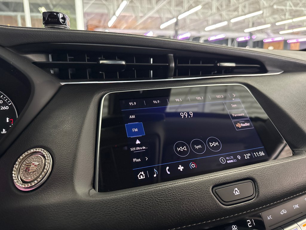 2023 Cadillac XT4 AWD Luxury in Saint-Jean-Sur-Richelieu, Quebec - 17 - w1024h768px
