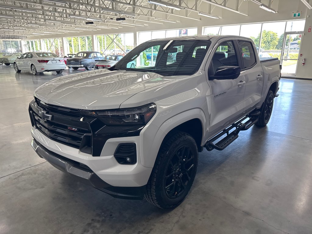2024 Chevrolet Colorado 4WD Z71 in Saint-Jean-Sur-Richelieu, Quebec - 5 - w1024h768px