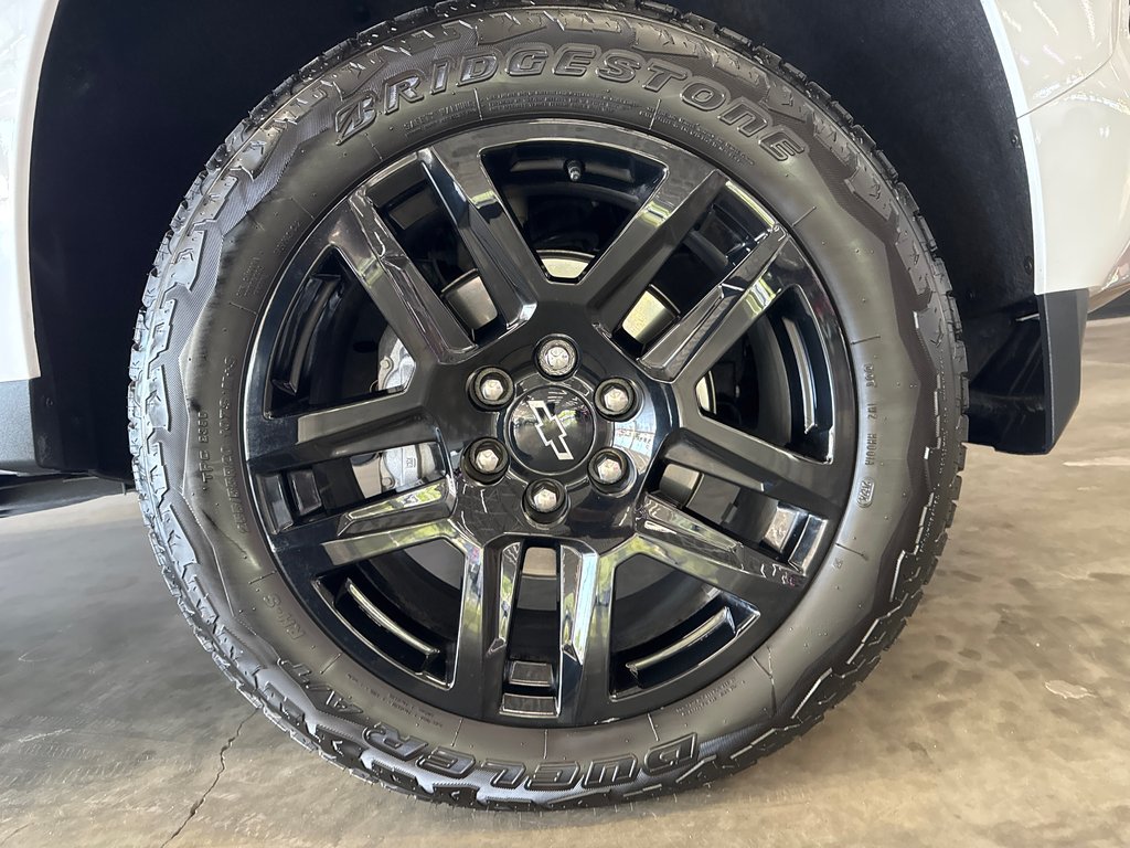 2024 Chevrolet Colorado 4WD Z71 in Saint-Jean-Sur-Richelieu, Quebec - 14 - w1024h768px