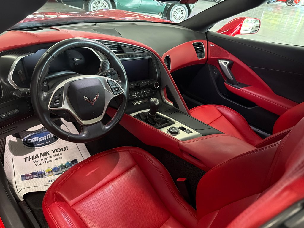 2014 Chevrolet Corvette Stingray Z51 3LT in Saint-Jean-Sur-Richelieu, Quebec - 12 - w1024h768px
