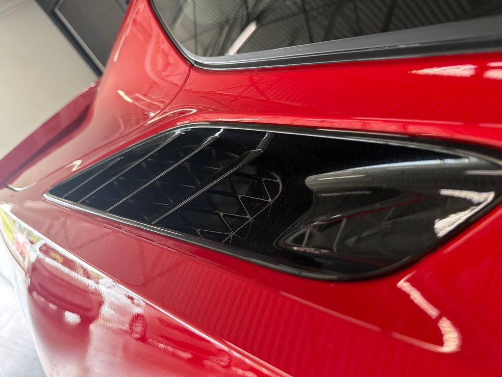 2014 Chevrolet Corvette Stingray Z51 3LT in Saint-Jean-Sur-Richelieu, Quebec - 5 - w1024h768px
