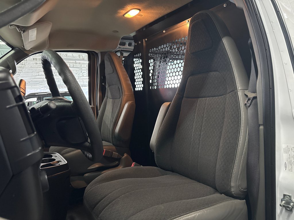 Chevrolet Express Cargo Van  2024 à Saint-Jean-Sur-Richelieu, Québec - 12 - w1024h768px