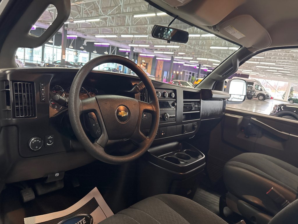 Chevrolet Express Cargo Van  2024 à Saint-Jean-Sur-Richelieu, Québec - 13 - w1024h768px