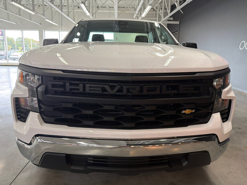 2023 Chevrolet Silverado 1500 Work Truck in Saint-Jean-Sur-Richelieu, Quebec - 3 - w1024h768px