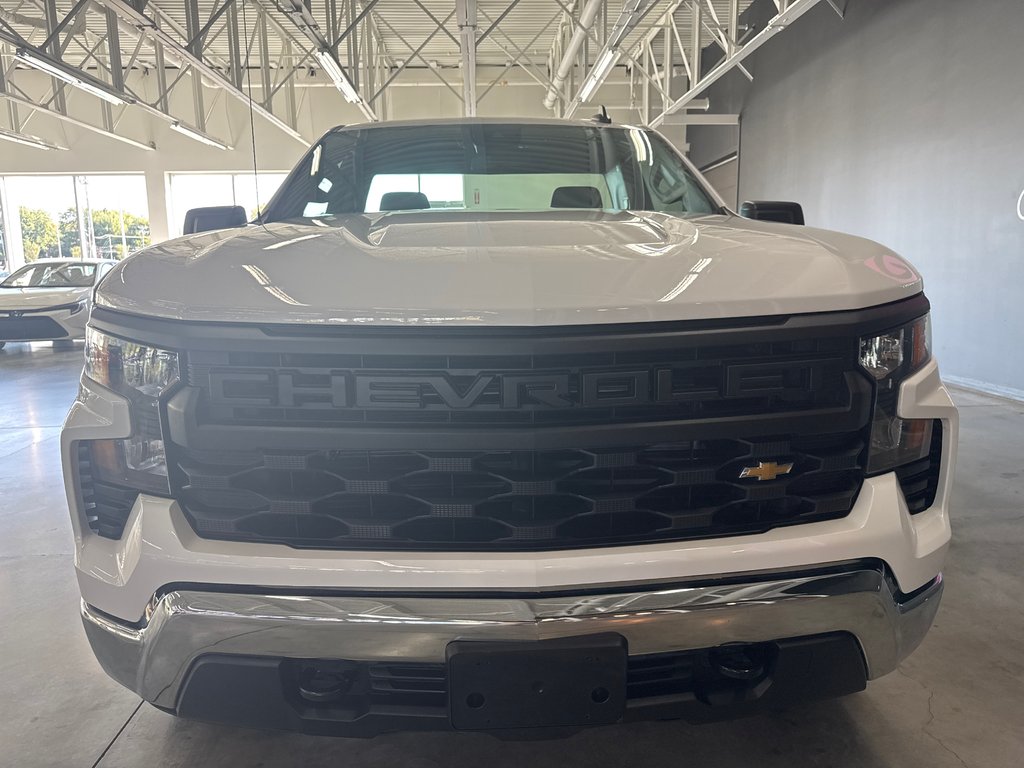 2024 Chevrolet Silverado 1500 Work Truck in Saint-Jean-Sur-Richelieu, Quebec - 3 - w1024h768px