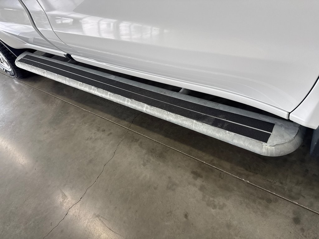 2024 Chevrolet Silverado 1500 Work Truck in Saint-Jean-Sur-Richelieu, Quebec - 5 - w1024h768px