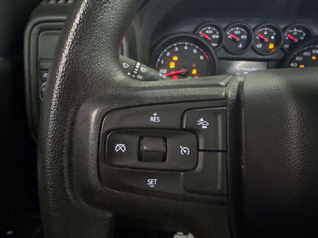 2024 Chevrolet Silverado 1500 Work Truck in Saint-Jean-Sur-Richelieu, Quebec - 17 - w1024h768px