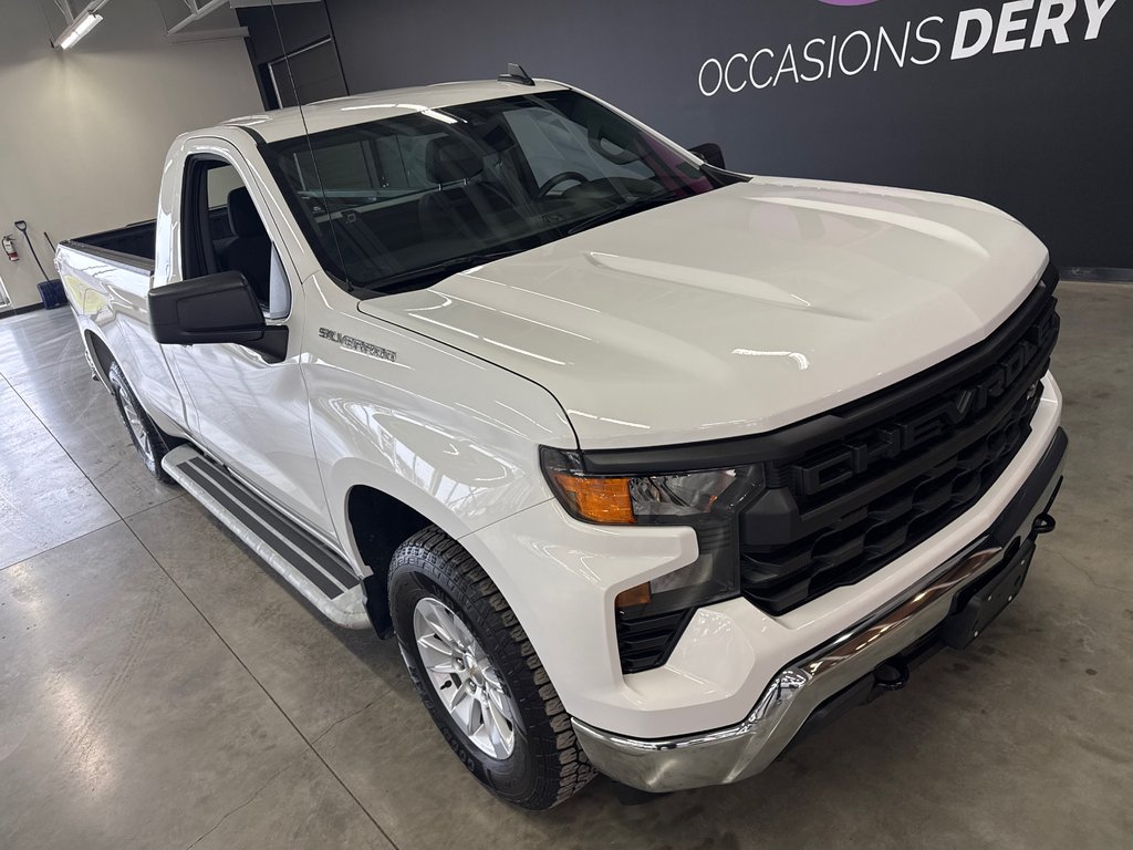 2024 Chevrolet Silverado 1500 Work Truck in Saint-Jean-Sur-Richelieu, Quebec - 2 - w1024h768px