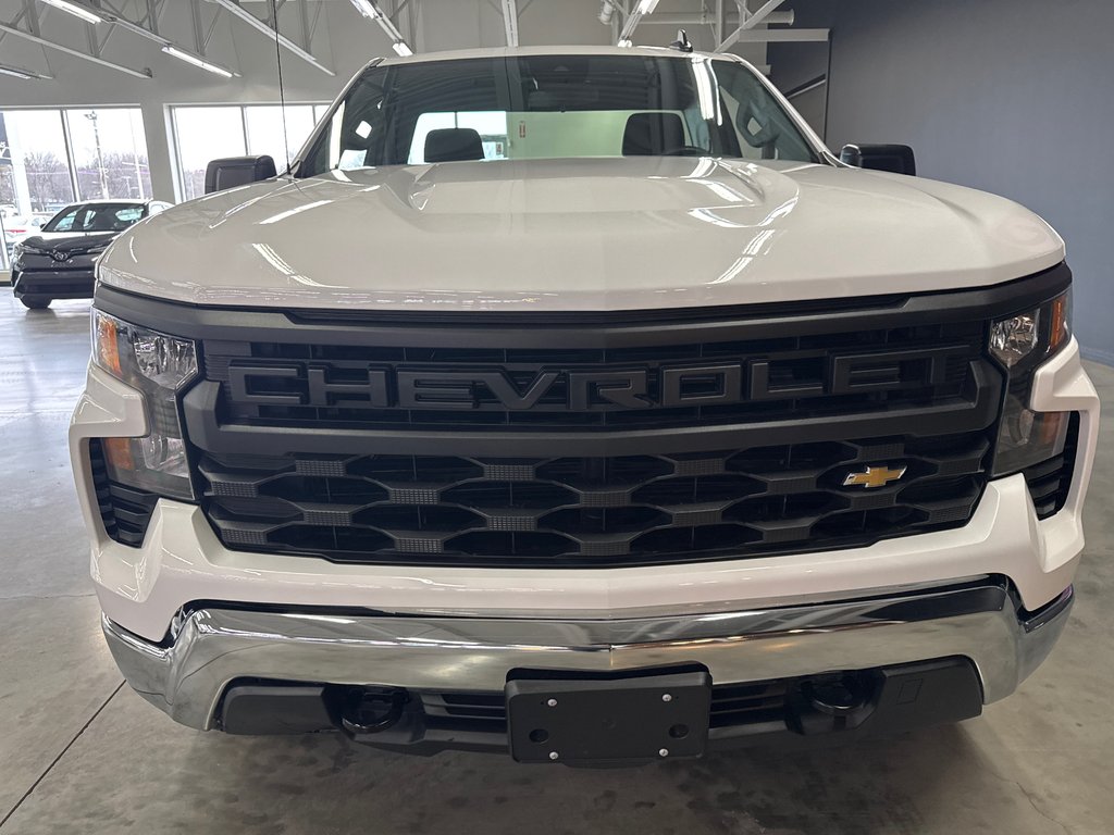 2024 Chevrolet Silverado 1500 Work Truck in Saint-Jean-Sur-Richelieu, Quebec - 3 - w1024h768px