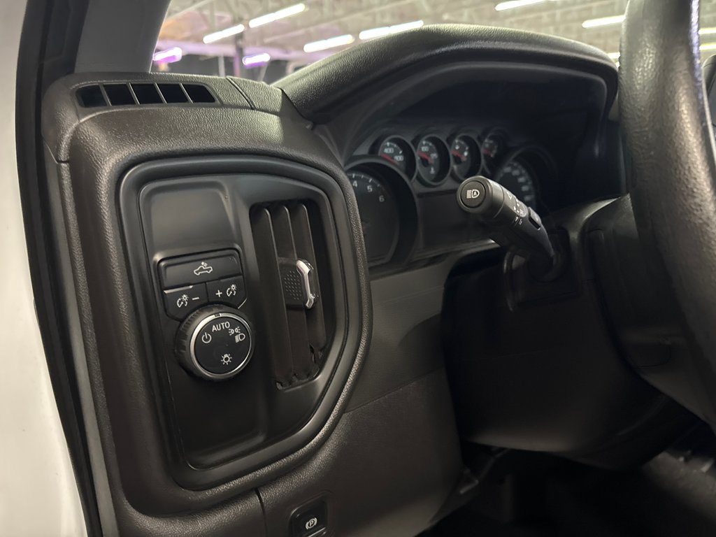 2024 Chevrolet Silverado 1500 Work Truck in Saint-Jean-Sur-Richelieu, Quebec - 15 - w1024h768px
