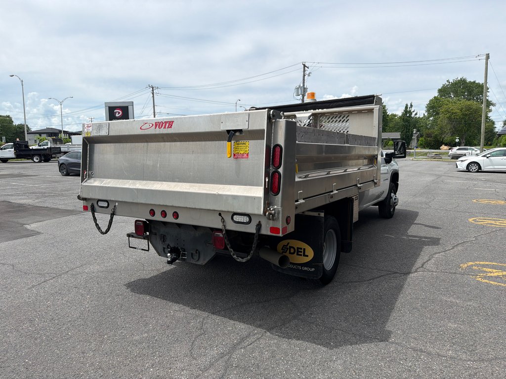 Chevrolet Silverado 3500HD CC Work Truck 2023 à Saint-Jean-Sur-Richelieu, Québec - 9 - w1024h768px