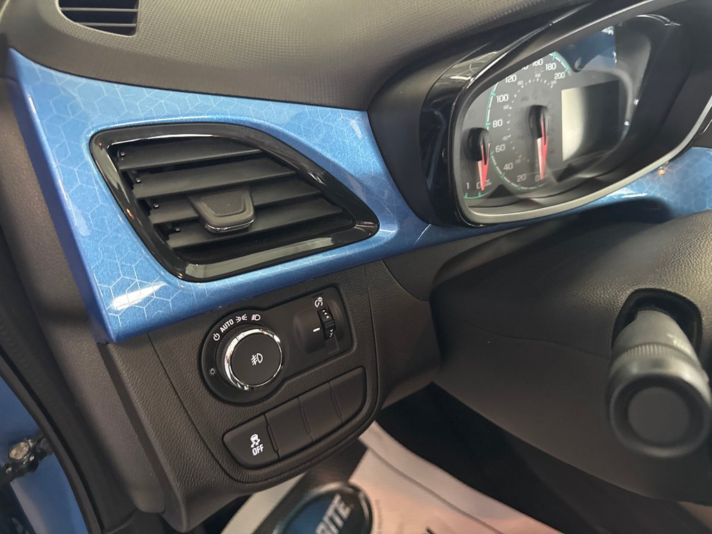 Chevrolet Spark LT 2018 à Saint-Jean-Sur-Richelieu, Québec - 12 - w1024h768px