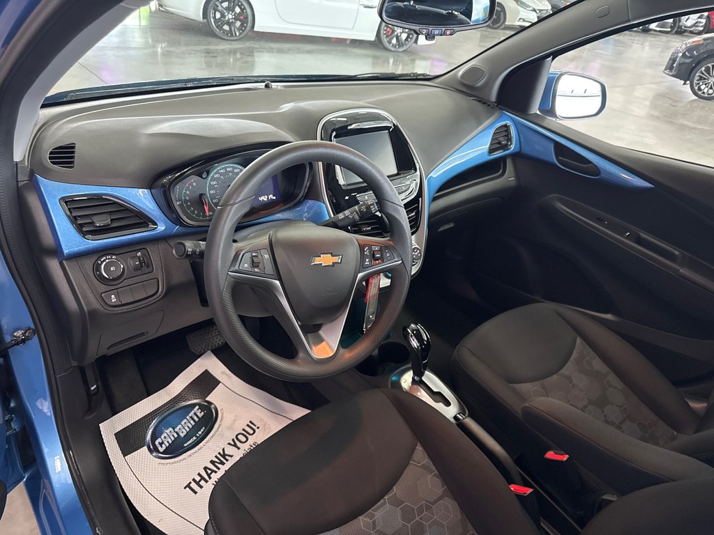 Chevrolet Spark LT 2018 à Saint-Jean-Sur-Richelieu, Québec - 9 - w1024h768px