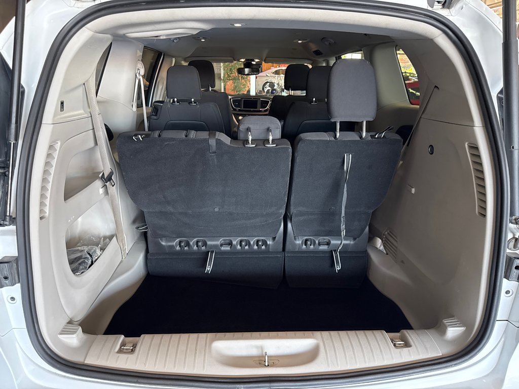 2024 Chrysler Grand Caravan SXT in Saint-Jean-Sur-Richelieu, Quebec - 9 - w1024h768px