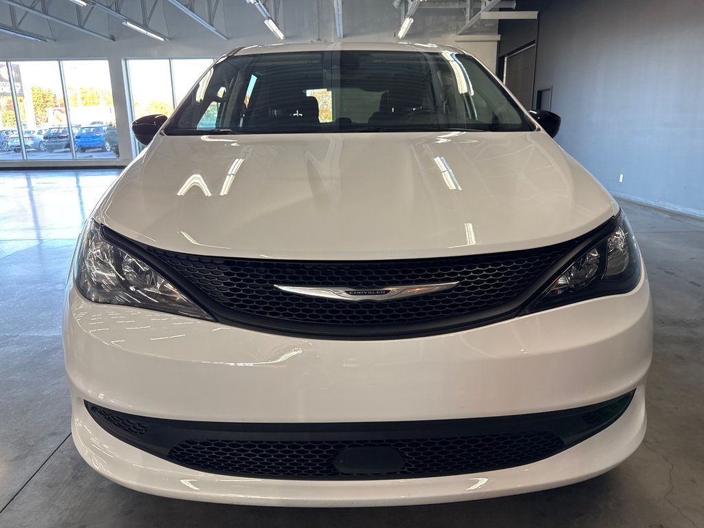 2024 Chrysler Grand Caravan SXT in Saint-Jean-Sur-Richelieu, Quebec - 3 - w1024h768px