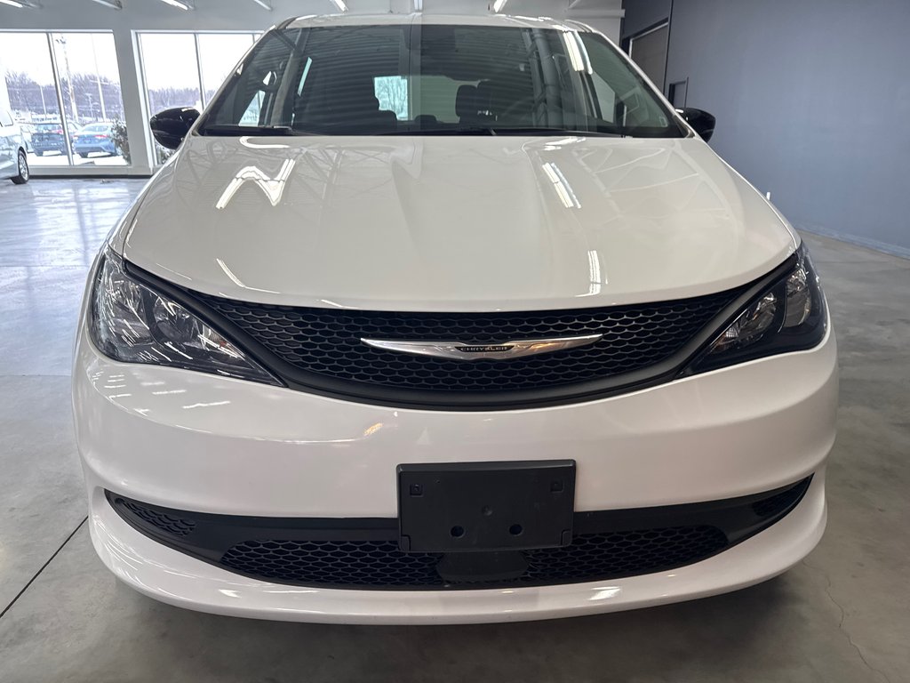 2024 Chrysler Grand Caravan SXT in Saint-Jean-Sur-Richelieu, Quebec - 3 - w1024h768px