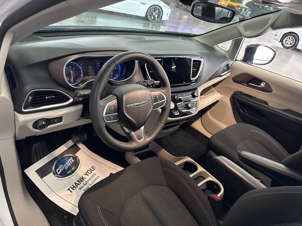 2024 Chrysler Grand Caravan SXT in Saint-Jean-Sur-Richelieu, Quebec - 9 - w1024h768px