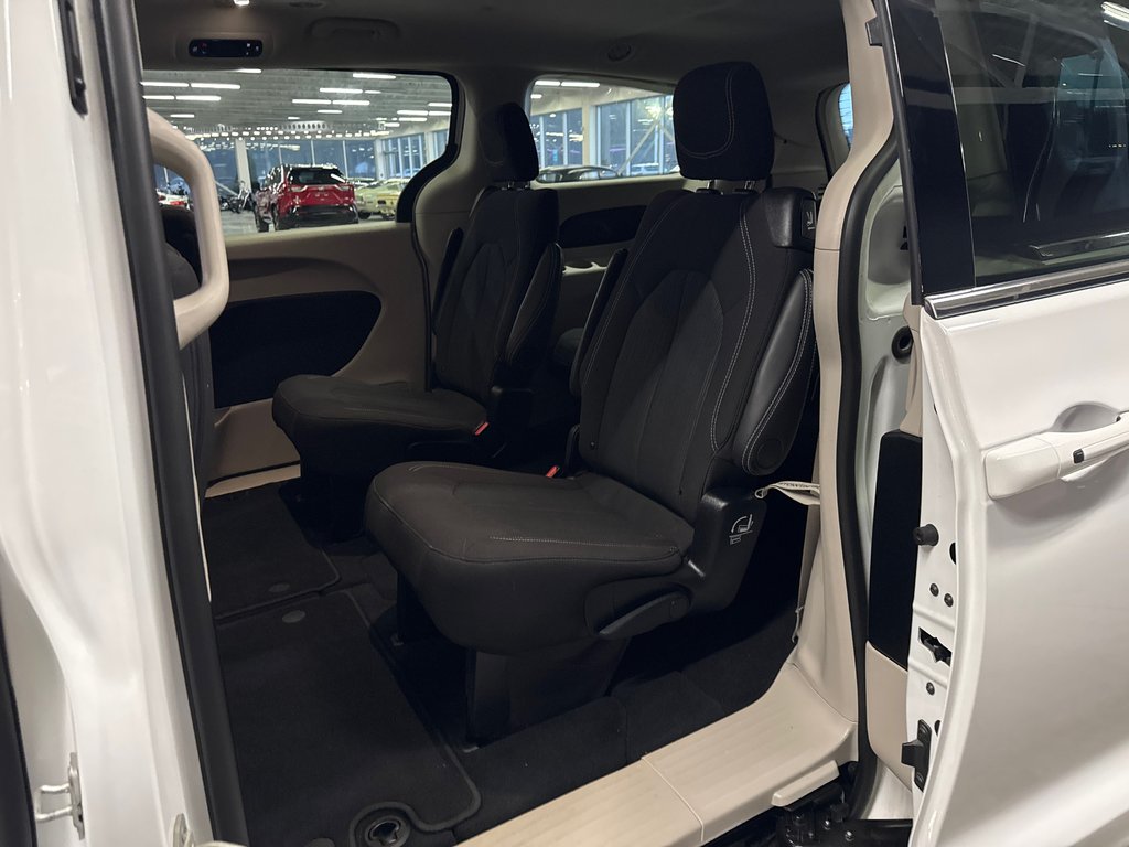 2024 Chrysler Grand Caravan SXT in Saint-Jean-Sur-Richelieu, Quebec - 10 - w1024h768px
