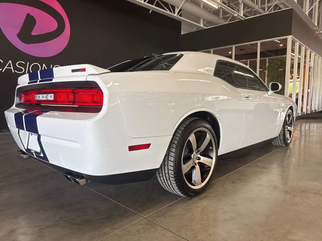 2011 Dodge Challenger SRT8 INAUGURAL EDITION in Saint-Jean-Sur-Richelieu, Quebec - 5 - w1024h768px