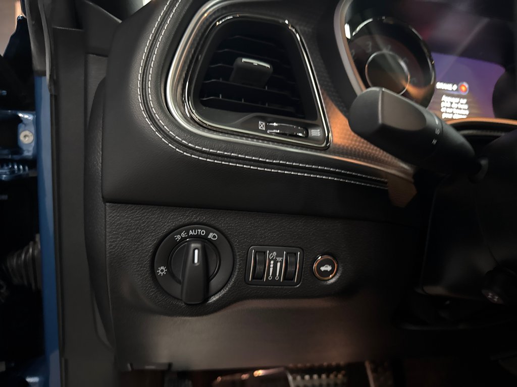 Dodge Challenger SRT Hellcat 2022 à Saint-Jean-Sur-Richelieu, Québec - 15 - w1024h768px