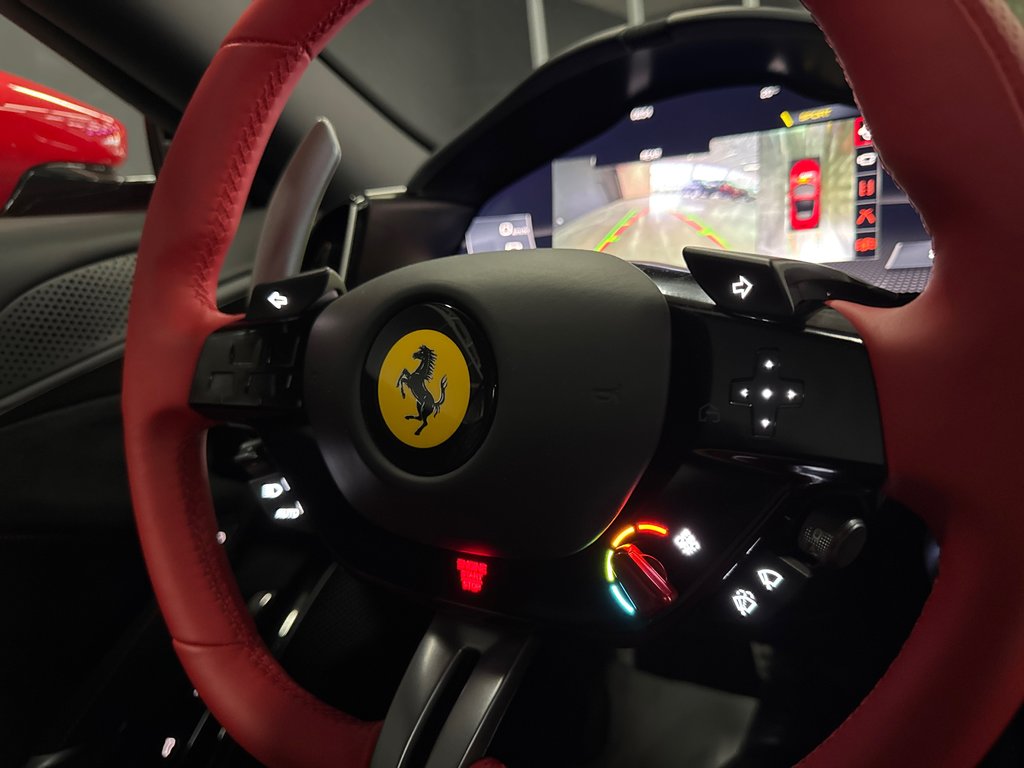 Ferrari Roma Spider  2024 à Saint-Jean-Sur-Richelieu, Québec - 21 - w1024h768px